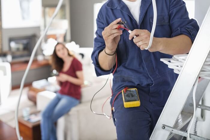 3 Projects You Should Hire an Electrician To Do (1)