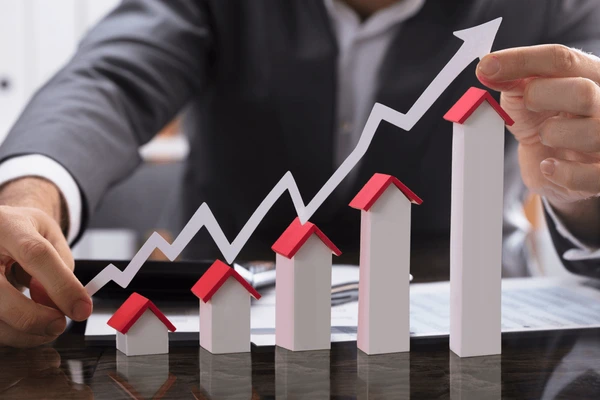  Real Estate Market